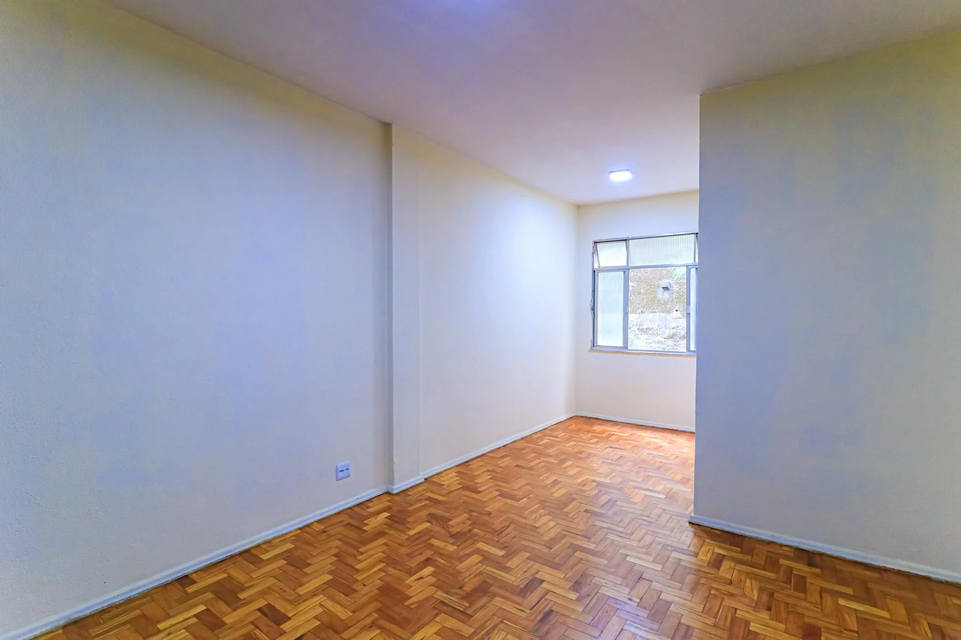 Apartamento de 2 dormitorios con cocina independiente — photo 18