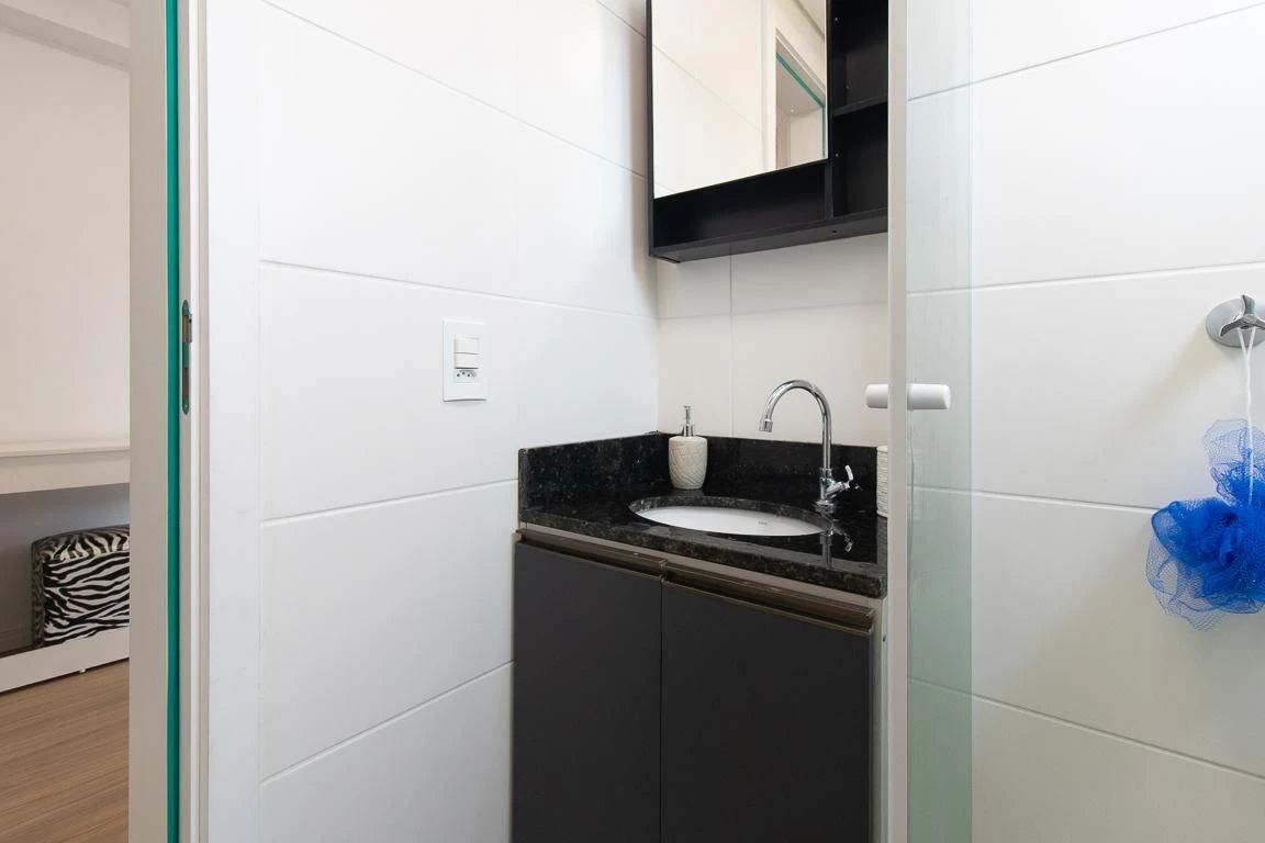One-bedroom apartment with a washing machine in Curitiba — photo 13