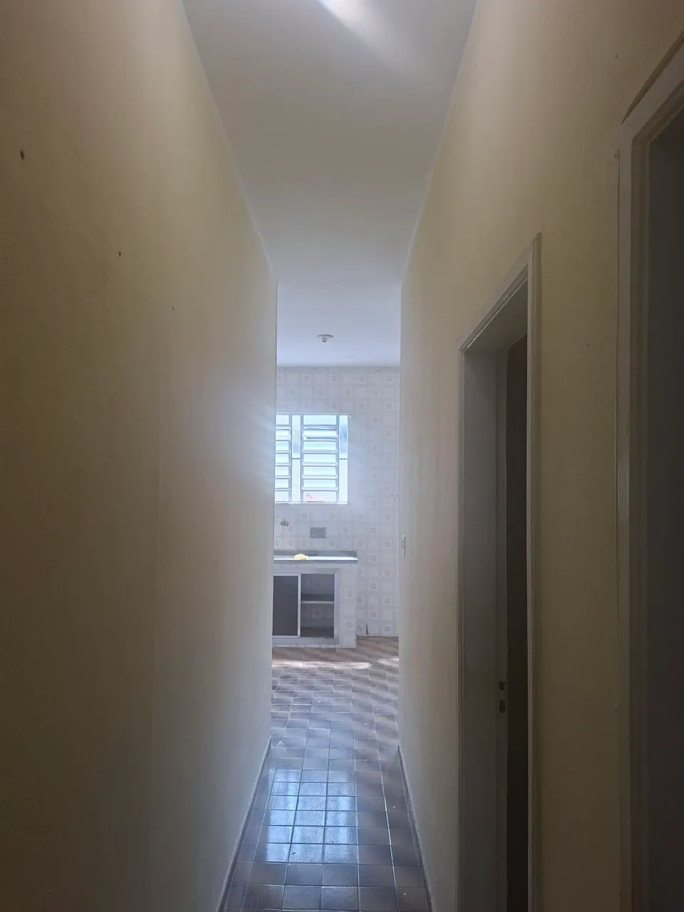 House with an electric shower and laundry area — photo 2