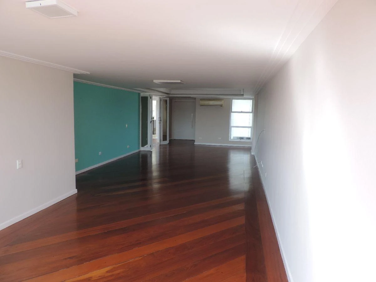 312 m² apartment with an open-plan kitchen — photo 15