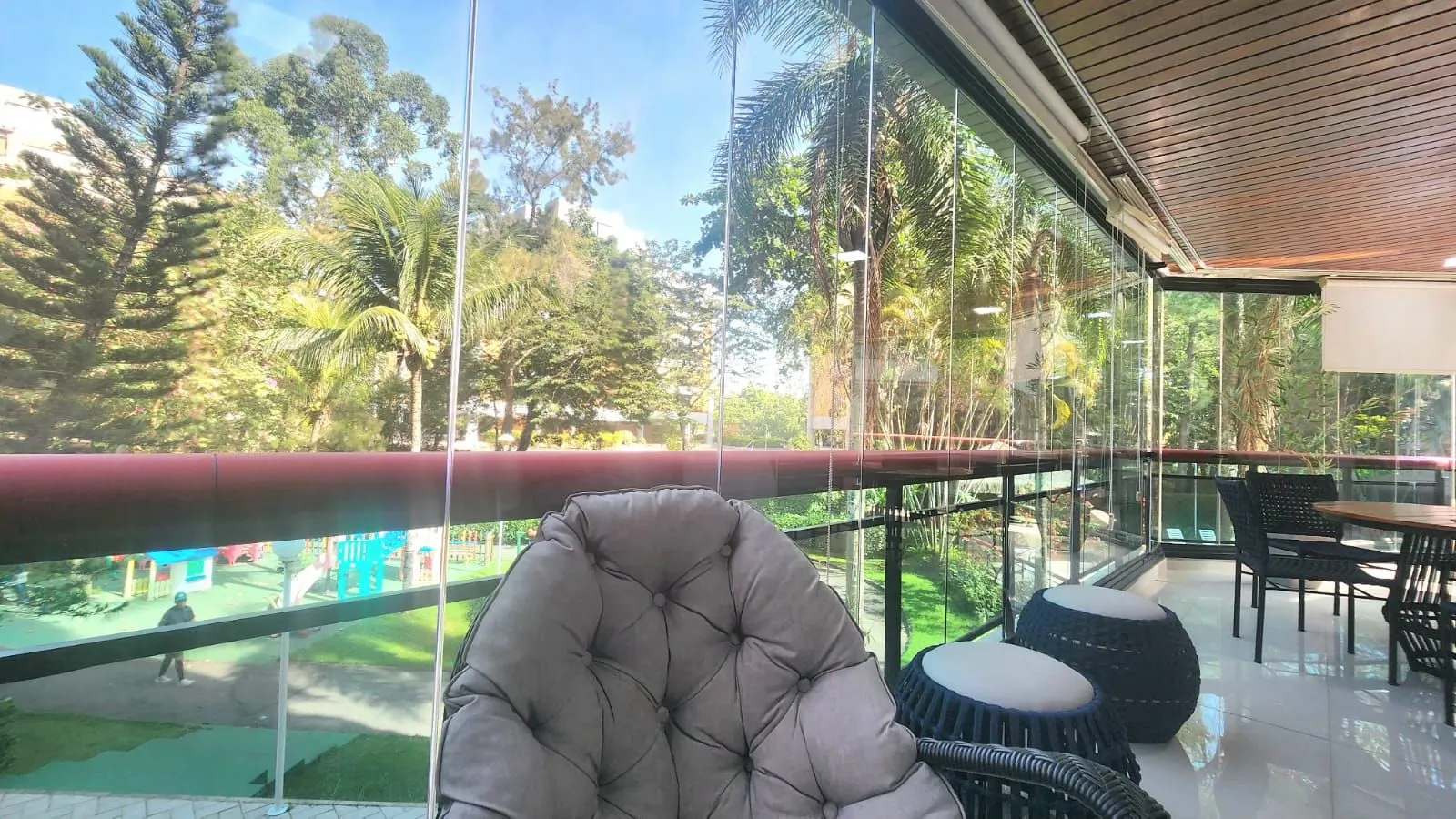 Apartment on the 1st floor with floor-to-ceiling windows — photo 15