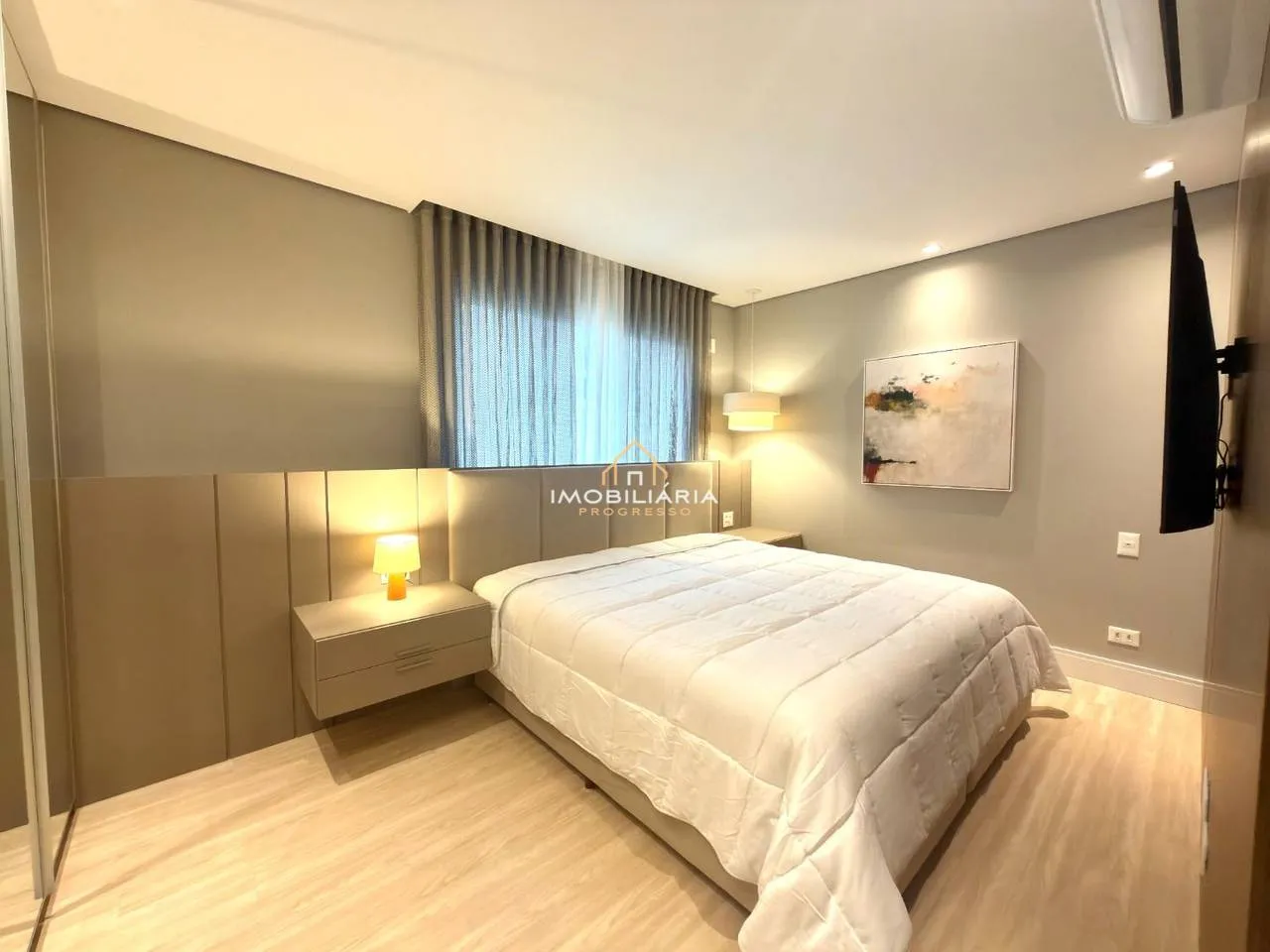 Floor-to-ceiling windows in a 3-bedroom apartment, 138 m² — photo 25