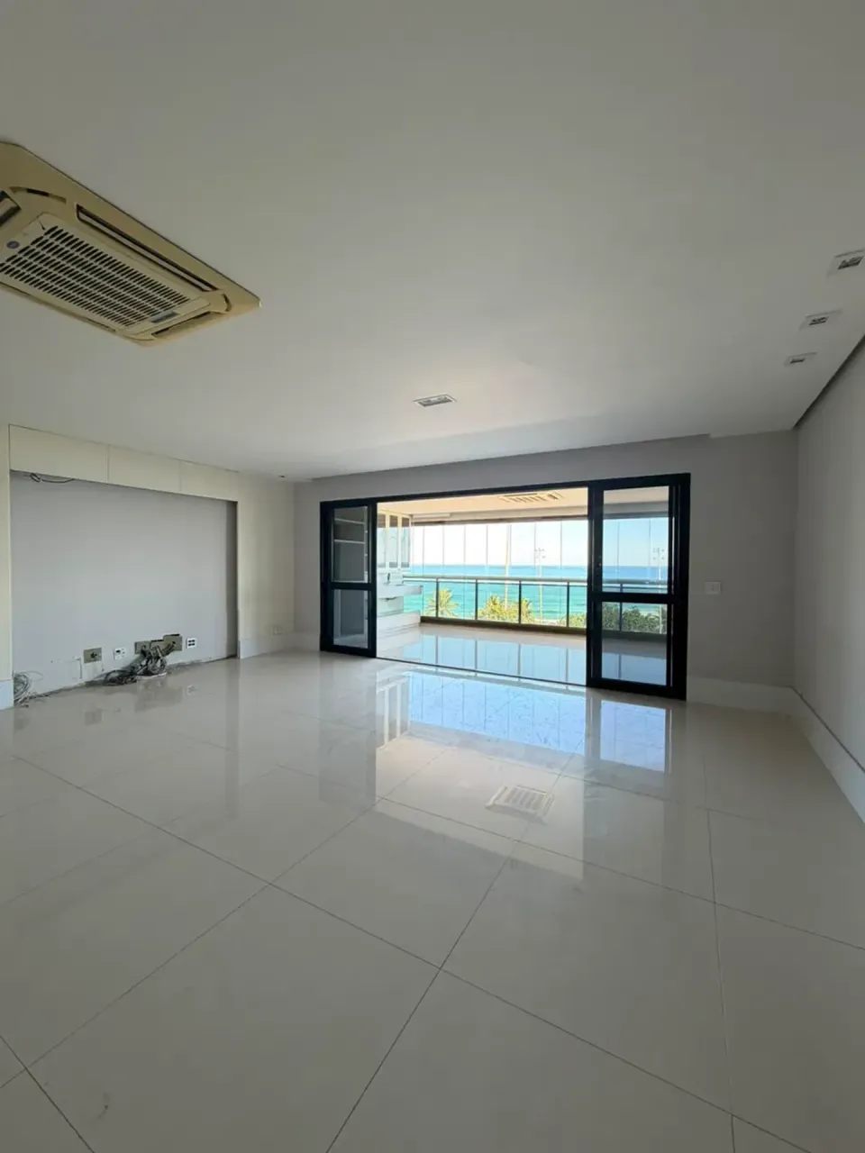 4-bedroom apartment with 5 bathrooms and 226 m² — photo 9