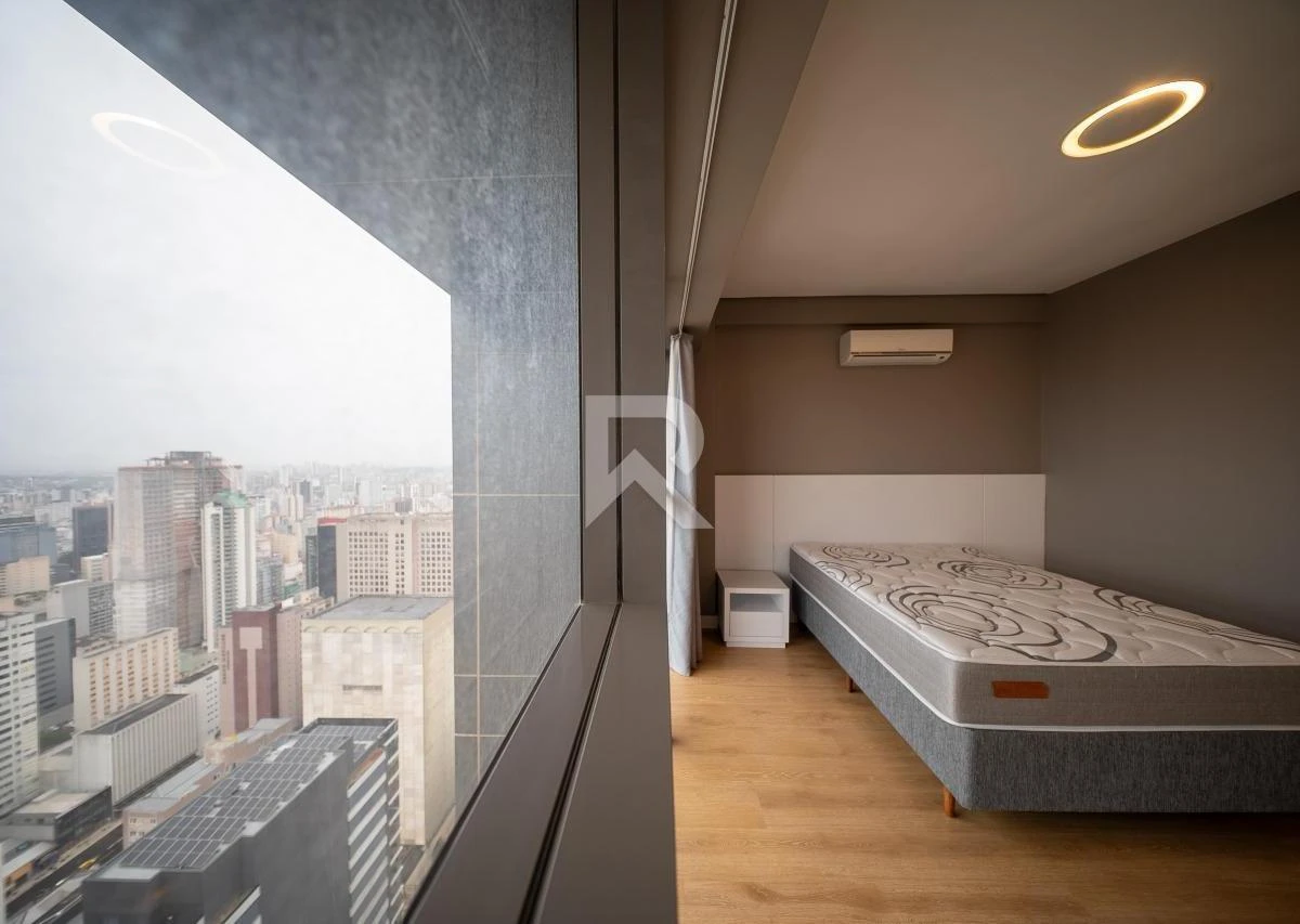 Floor-to-ceiling windows in a 2-bedroom apartment, 109 m² — photo 4