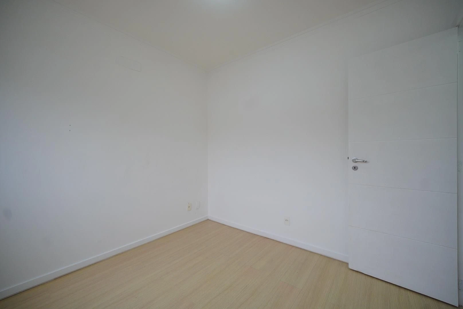 Apartment, 86 m², with wood or laminate floors — photo 21