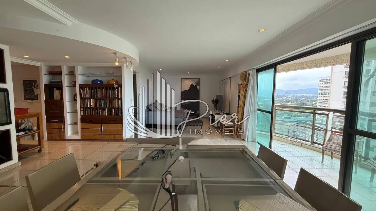 3-bedroom apartment in a building with a heated pool — photo 13