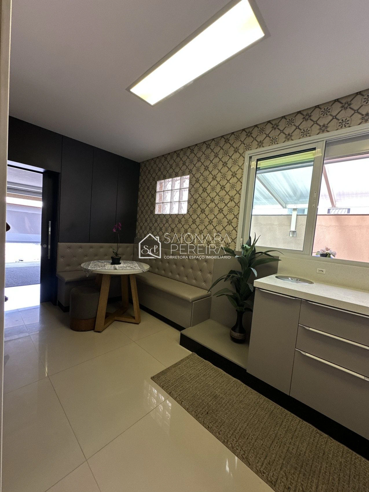2-bedroom house with 1 en-suite bath, no parking — photo 7