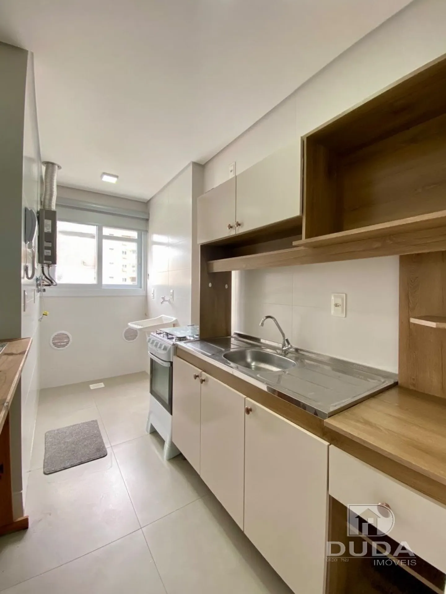 Furnished studio in a building with a coworking space — photo 7