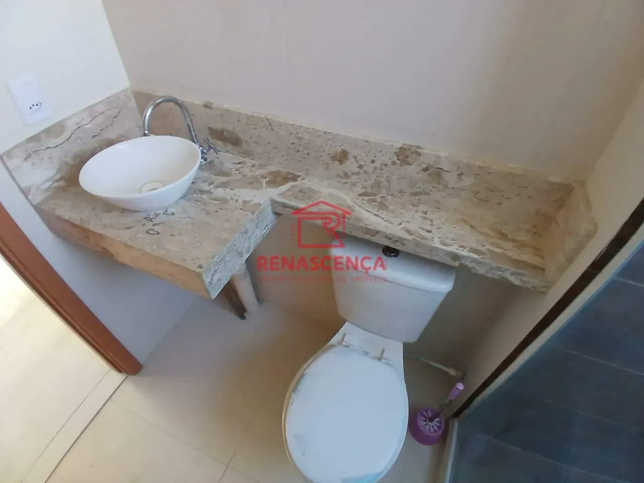 Unfurnished 2-bedroom apartment with parking spot — photo 19