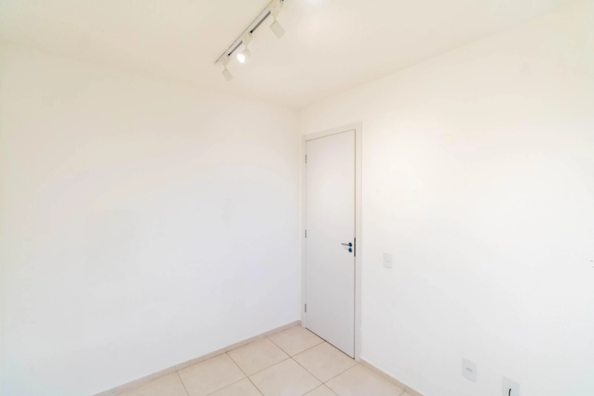 2-bedroom apartment in a building with a pool — photo 34