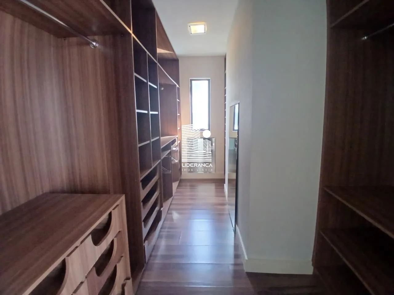 Apartamento mobiliado de 142 m² com 3 quartos e varanda — photo 19