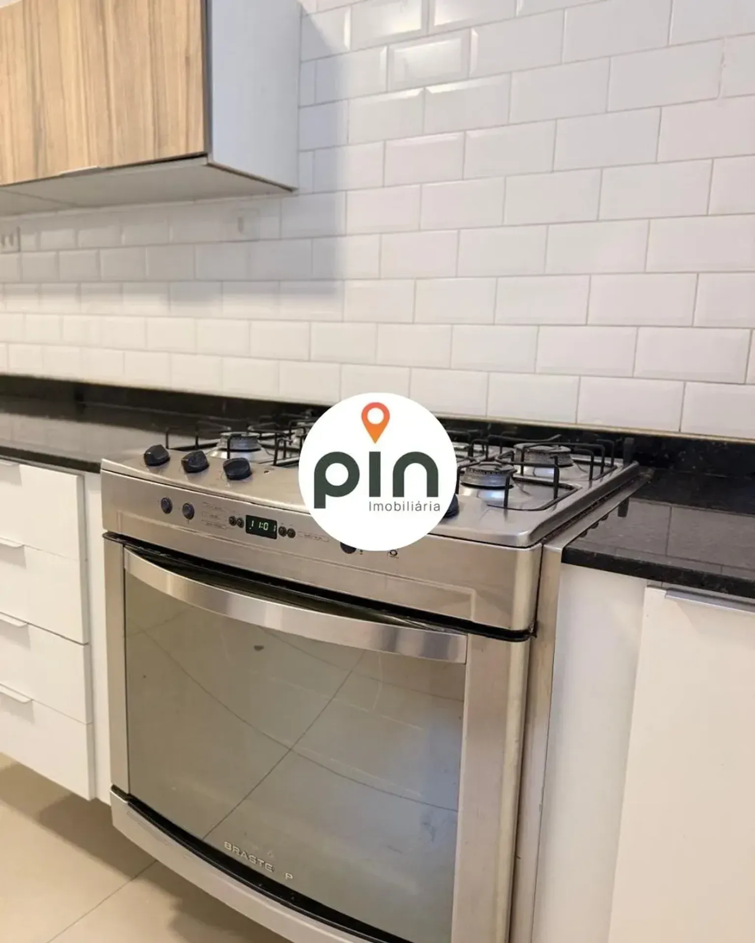 Apartamento para locação com 4 quartos e piso de madeira — photo 36