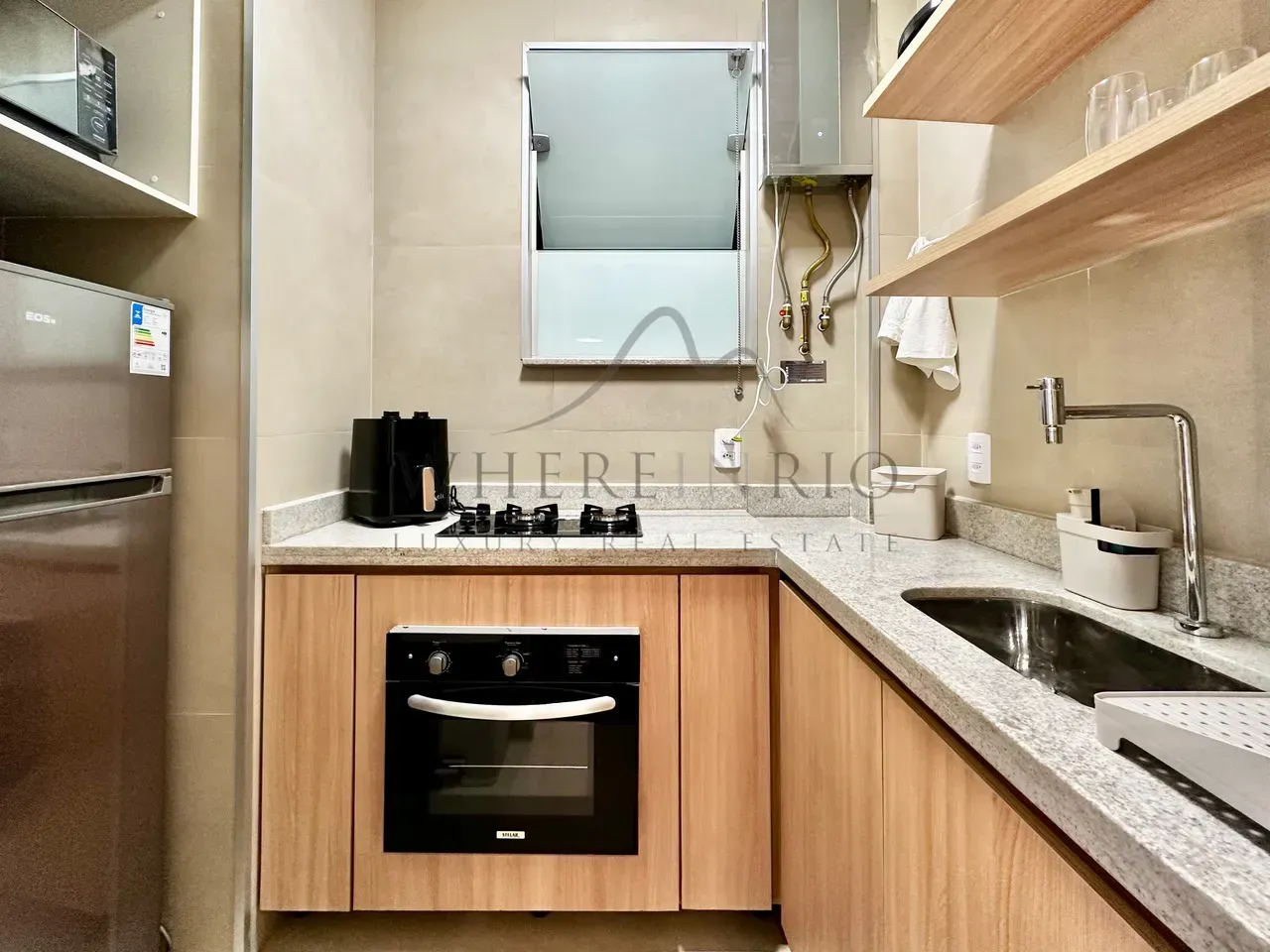 Furnished 1-bedroom apartment with open kitchen — photo 17