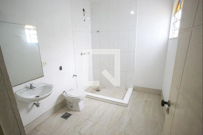 Furnished house, 417 m², with a washing machine — photo 40