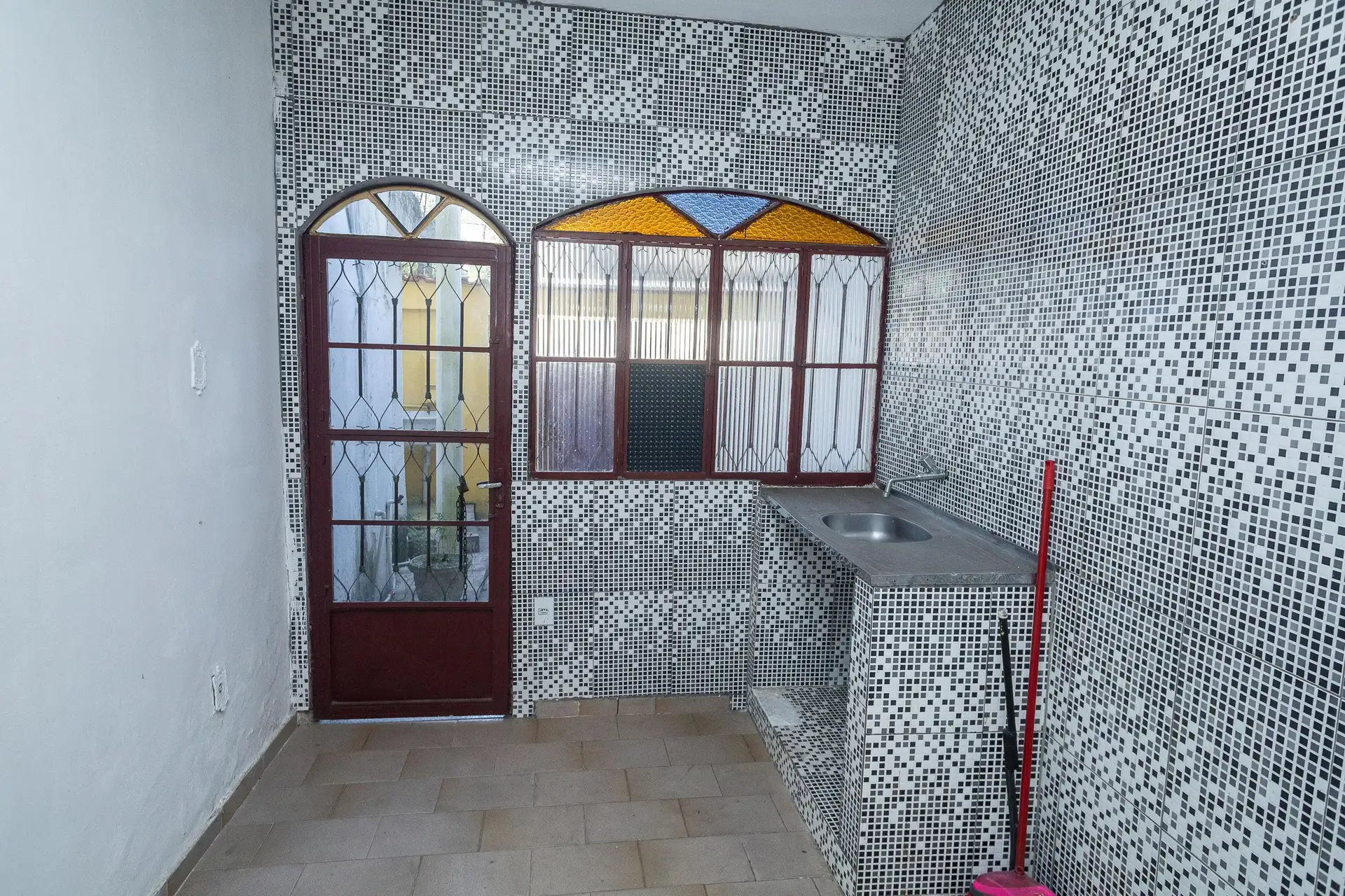 Нерозмебльована квартира з 2 спальнями та приватним садом — photo 15