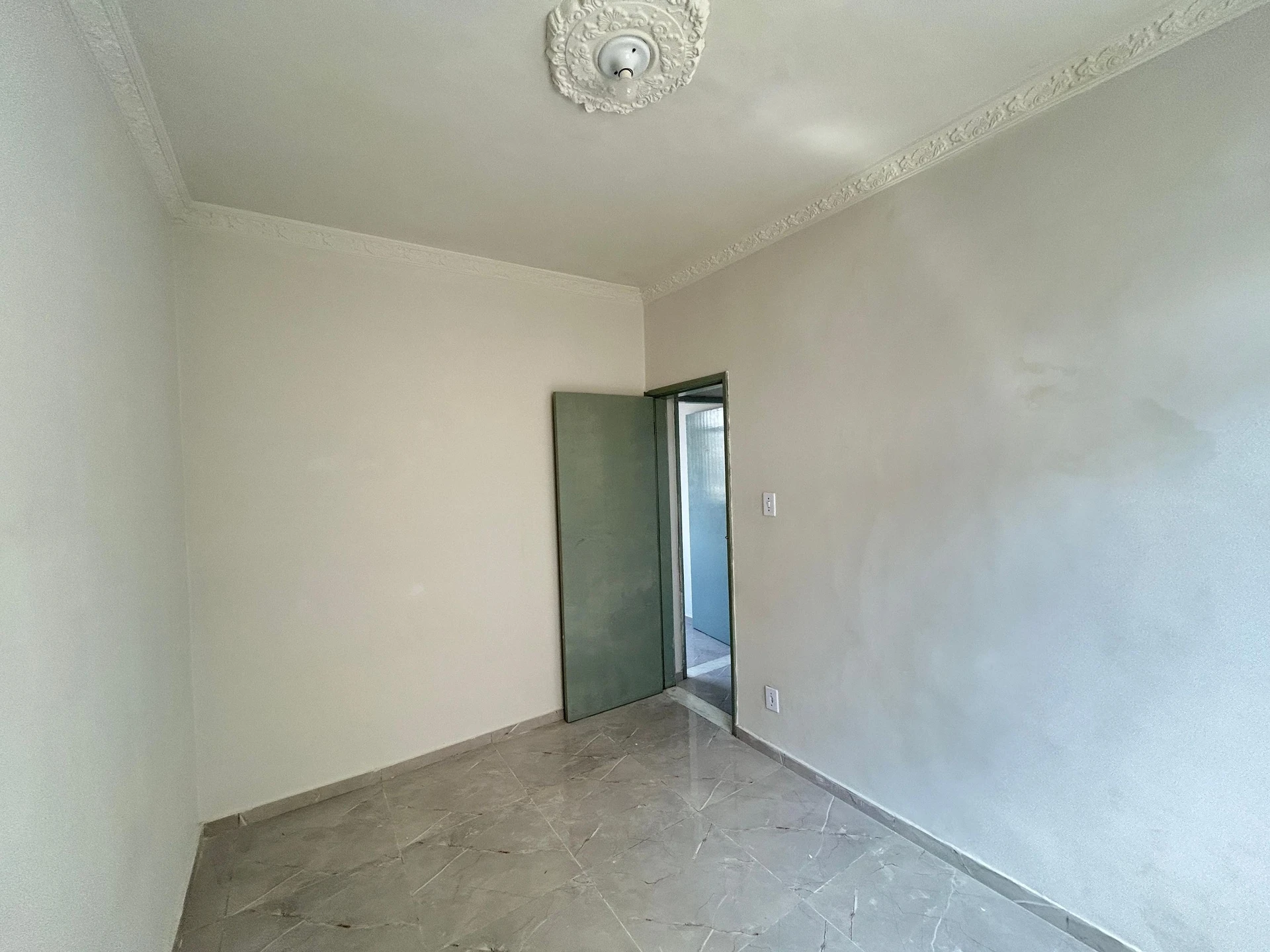 Рабочее место и 2 спальни: квартира 43 м² — photo 34