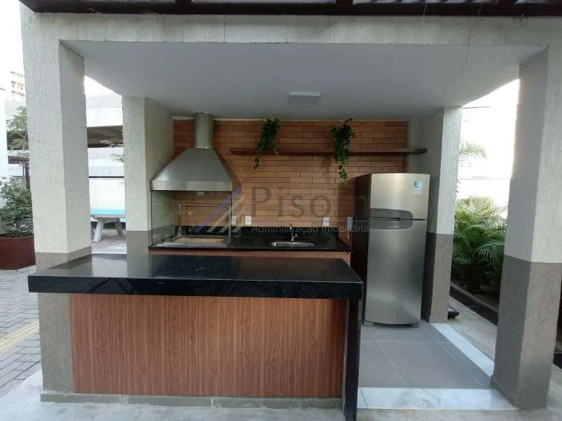 3-bedroom apartment with a glass-enclosed balcony — photo 23