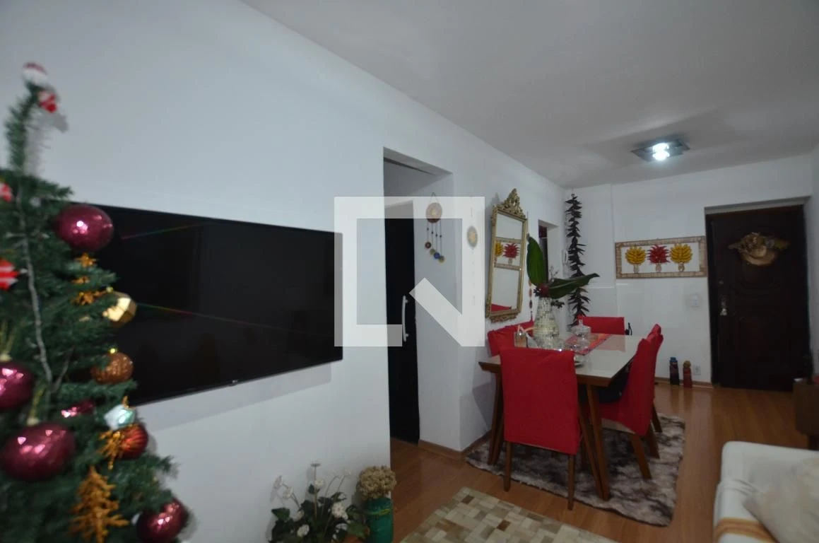 Apartamento mobiliado de 2 quartos com cozinha aberta