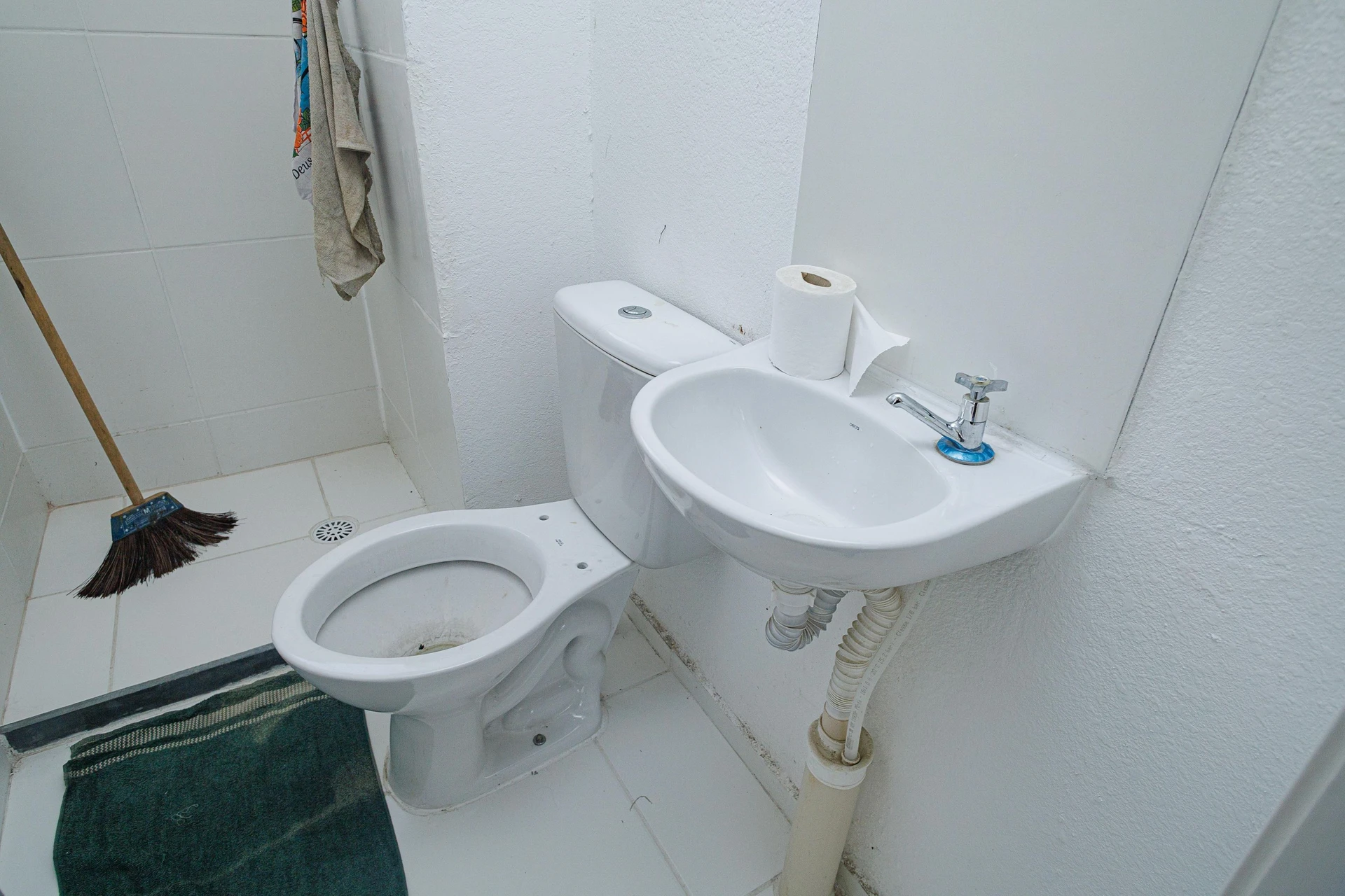 Unfurnished apartment with 2 bedrooms and 1 bathroom — photo 7