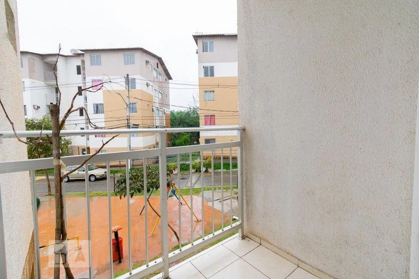 2-bedroom apartment in a building with a pool — photo 10
