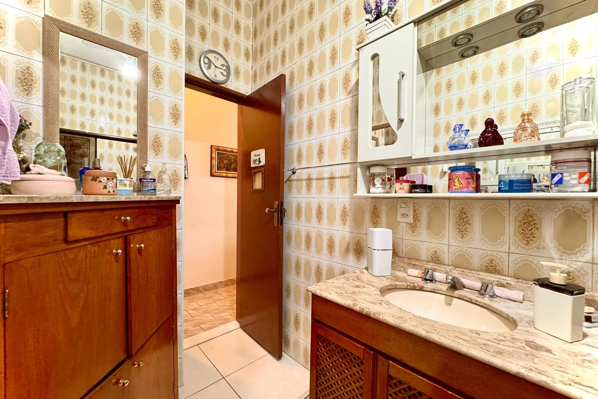 Furnished 3-bedroom apartment with pets allowed — photo 28