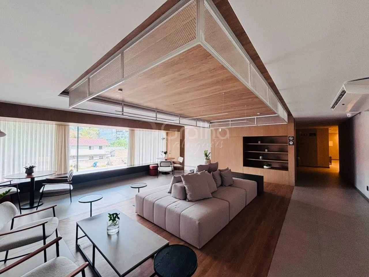 Furnished 2 en-suite apartment with 155 m² — photo 26