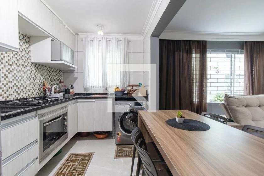 Furnished 2-bedroom apartment with private BBQ — photo 17
