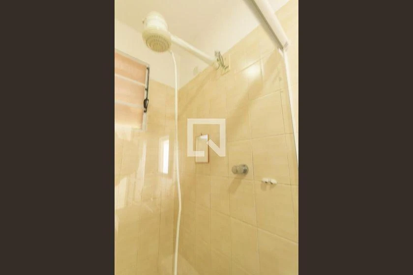 2-bedroom apartment with a washing machine in Curitiba — photo 16