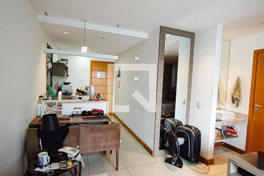 Оренда мебльованої 1-кімнатної квартири 40 м² з душем у склі — photo 24
