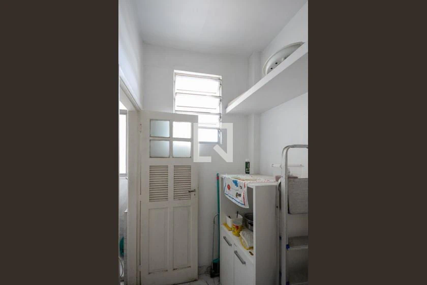 Furnished 1-bedroom apartment with 2 bathrooms — photo 19