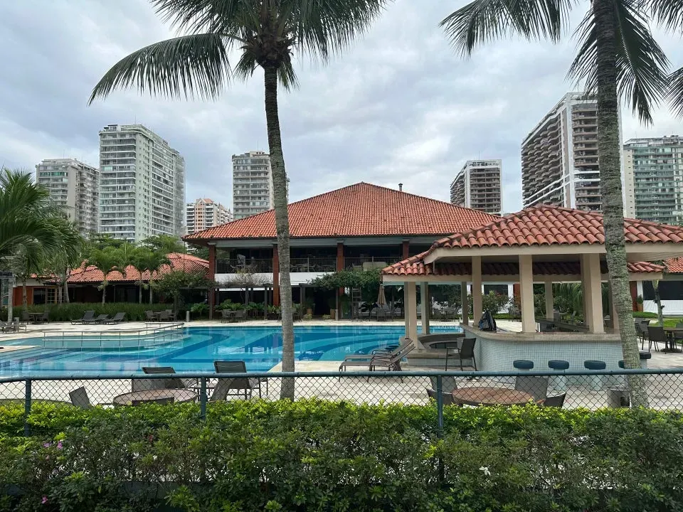 Apartamento com 4 quartos, 5 banheiros e cozinha fechada — photo 12