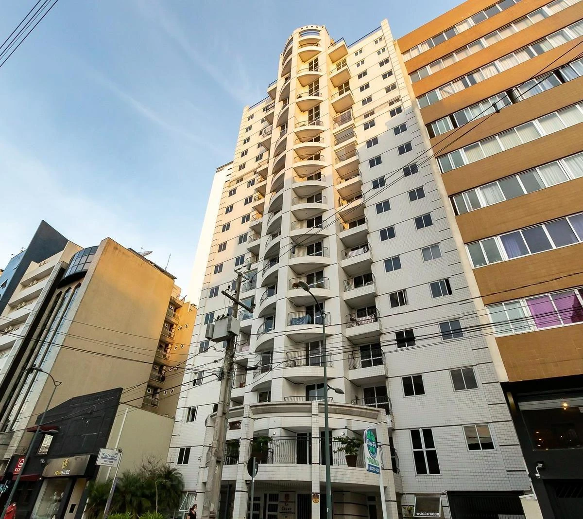 Furnished one-bedroom, 70 m² apartment in Curitiba — photo 33