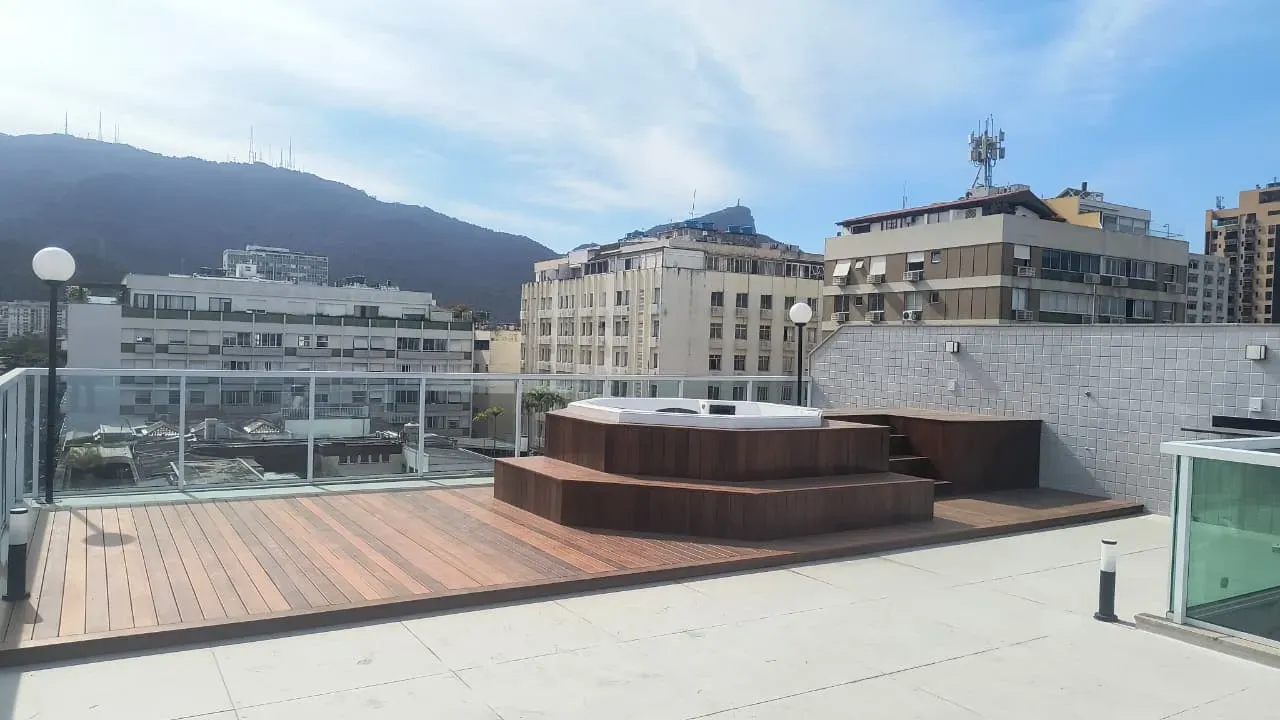 Rooftop apartment with 3 bedrooms and 1 bathroom — photo 42