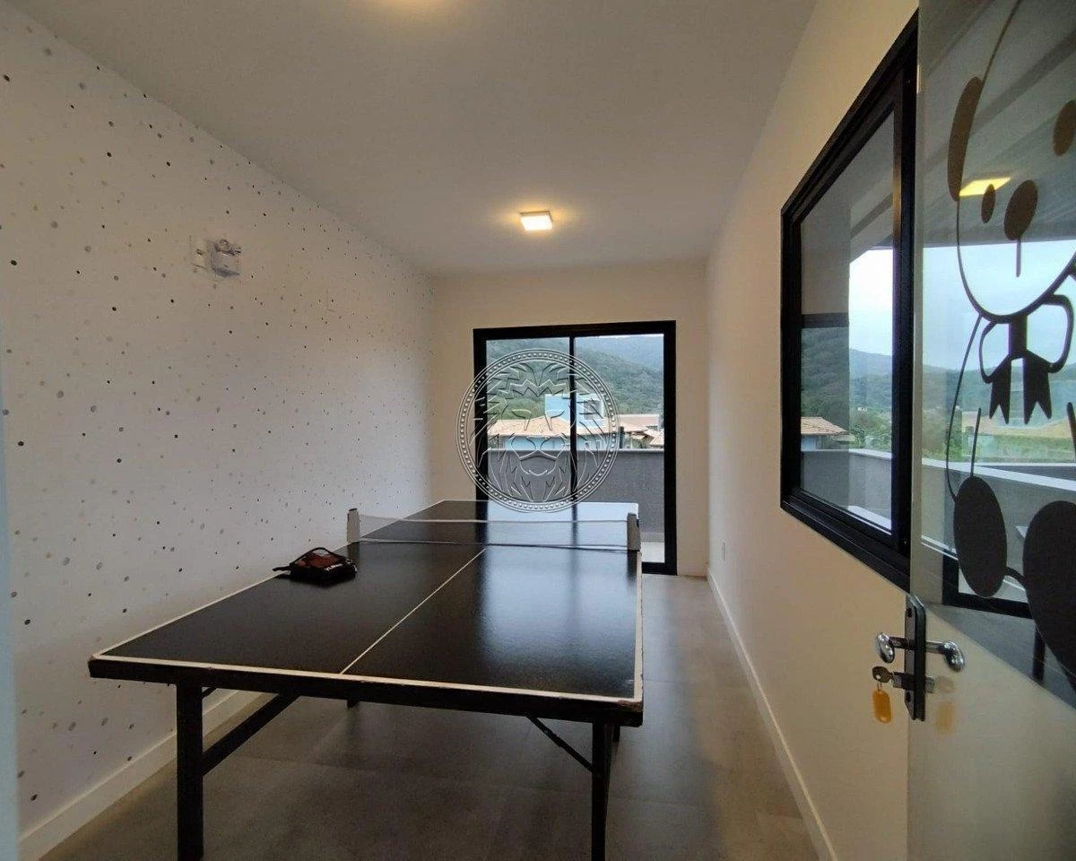 Пральна машина та 2 спальні: квартира 70 м² — photo 30