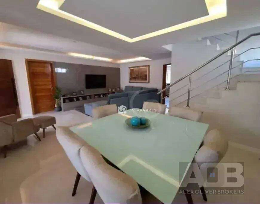280 m² house with 5 bedrooms and an open-plan kitchen — photo 6