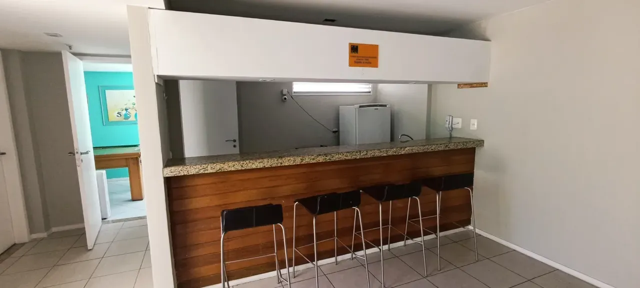 Furnished 1-bedroom apartment with open-plan kitchen — photo 25