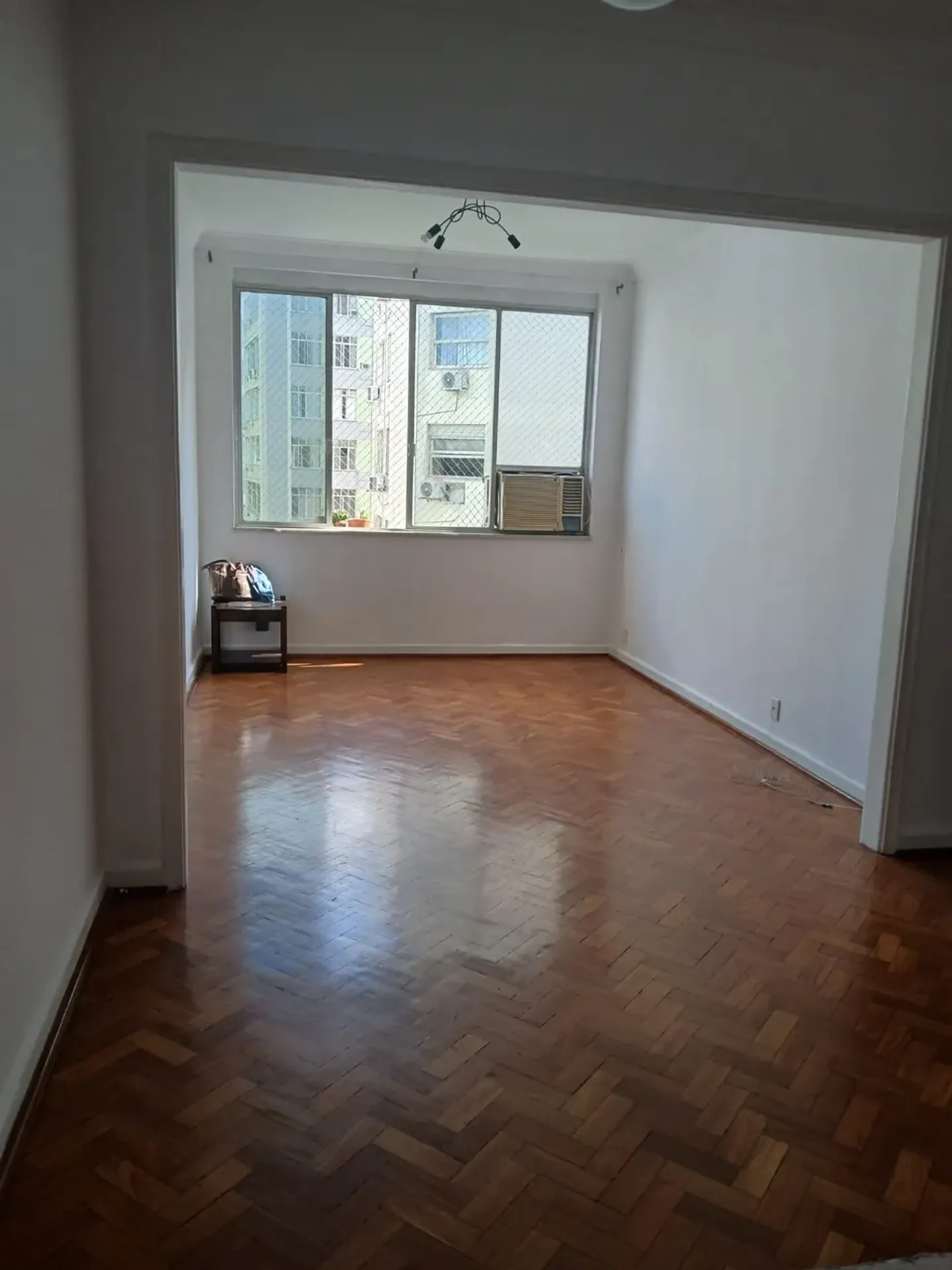 3-bedroom apartment with a mountain view in Rio de Janeiro — photo 5