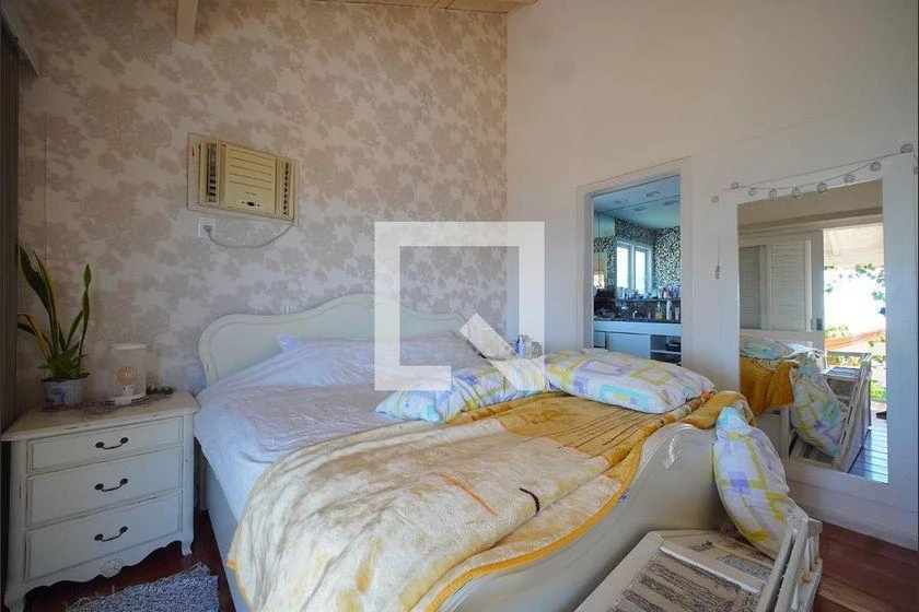 Furnished house with private garden and BBQ — photo 17