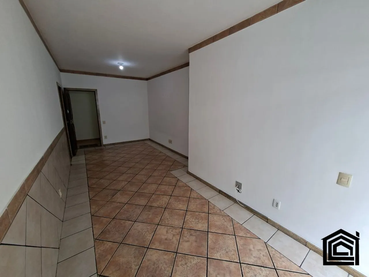 2-bedroom apartment with 2 bathrooms and balcony — photo 4