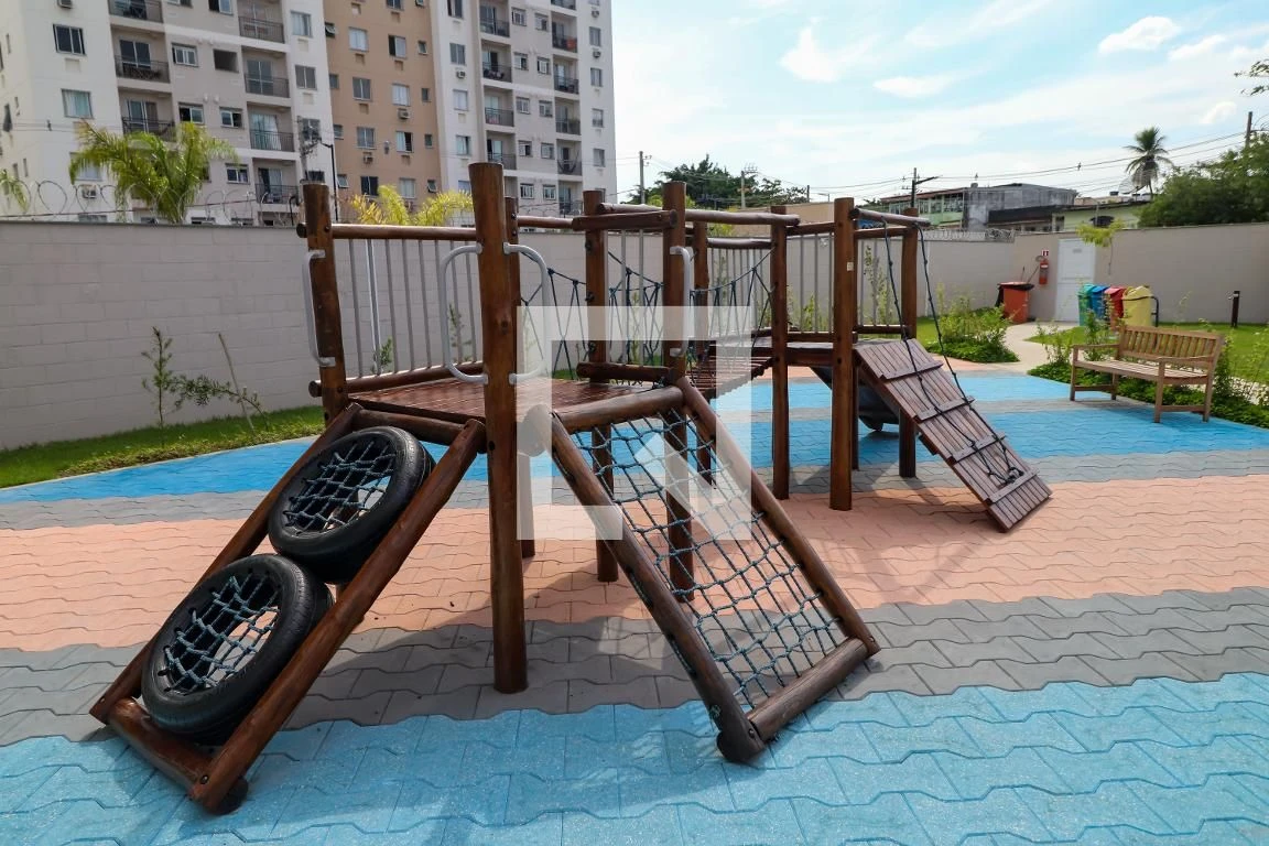 Furnished apartment, 50 m², with a glass-enclosed balcony — photo 35
