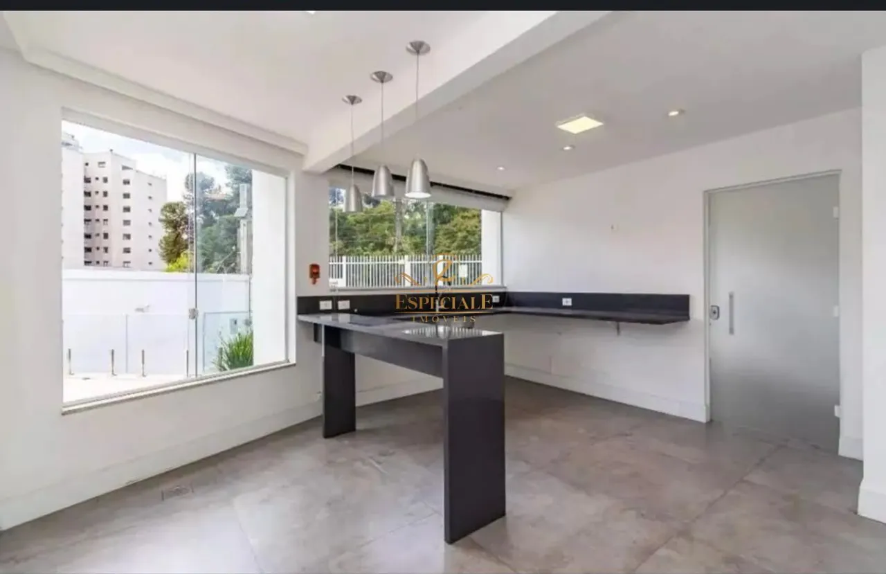 House with 3 bedrooms and open-plan kitchen — photo 8