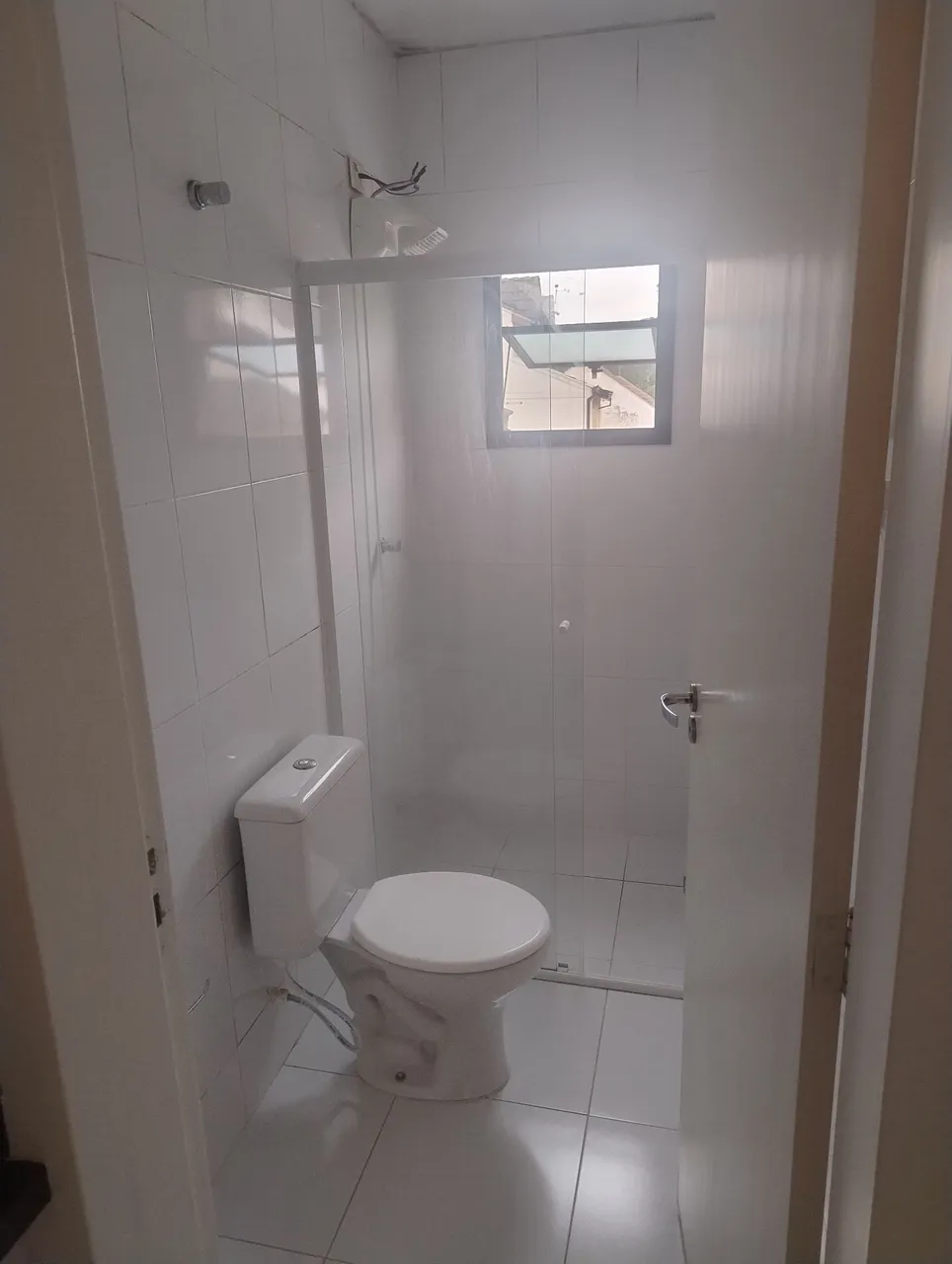 Walk-in closet in a one-bedroom apartment, 35 m² — photo 4