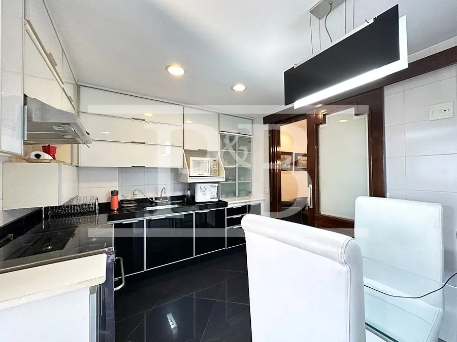 Furnished 2-bedroom apartment with 3 bathrooms — photo 8