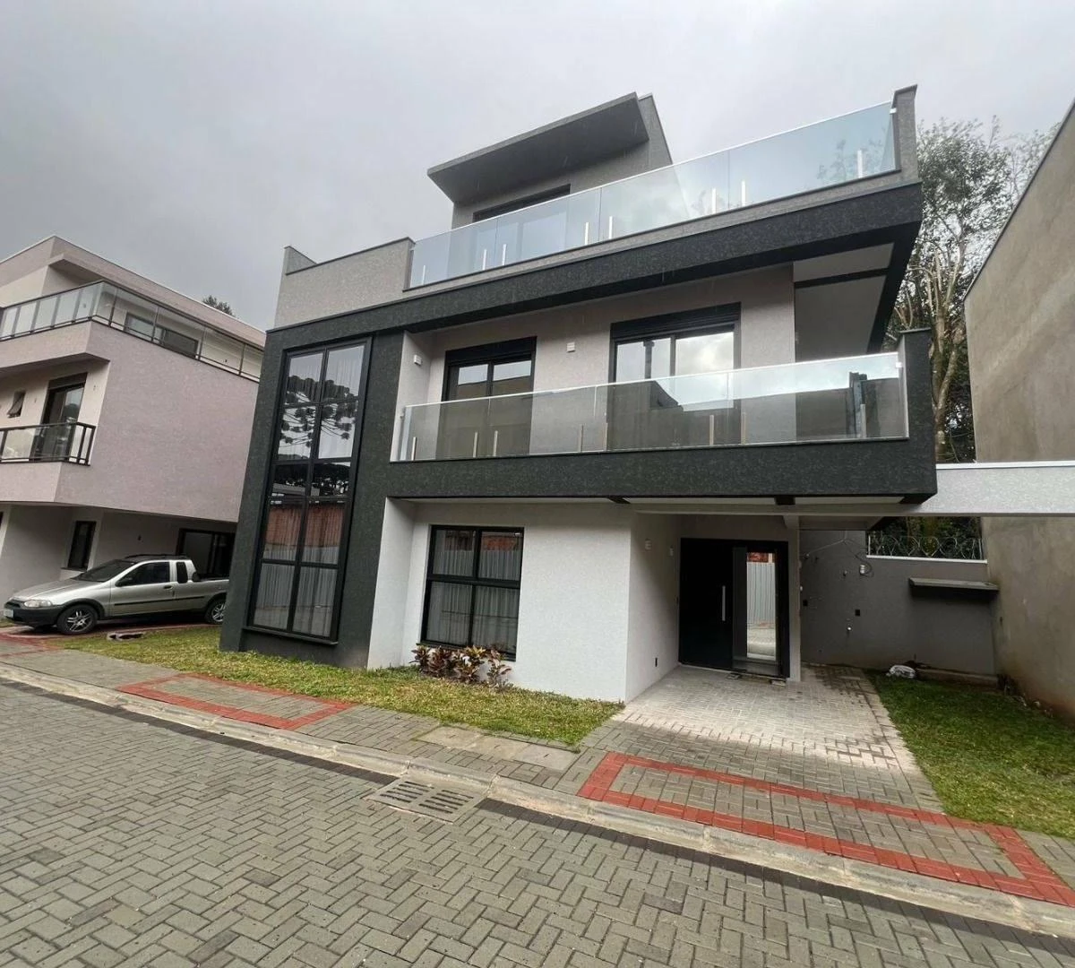 House with 3 bedrooms, 4 bathrooms and balcony — photo 3