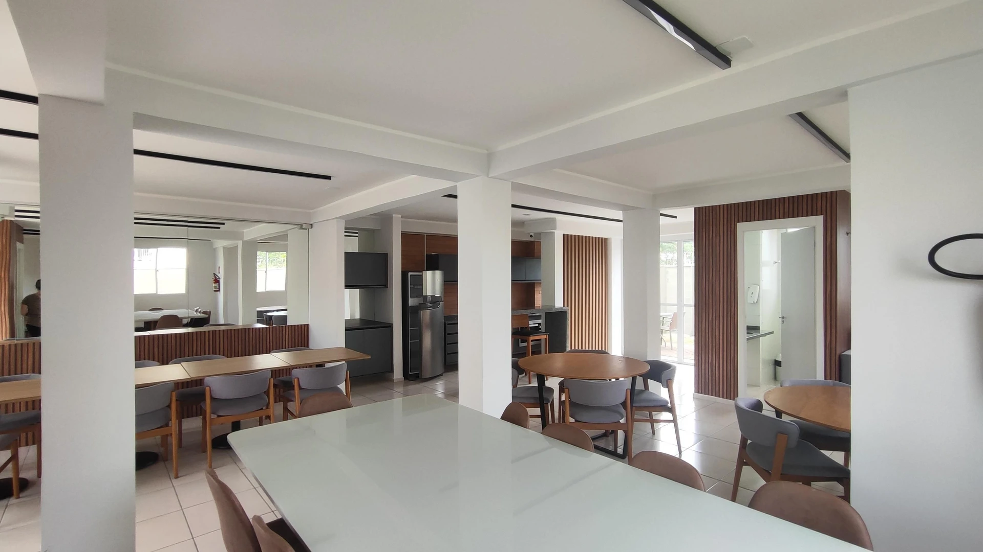 Apartamento sem mobília com 2 quartos e vaga — photo 17