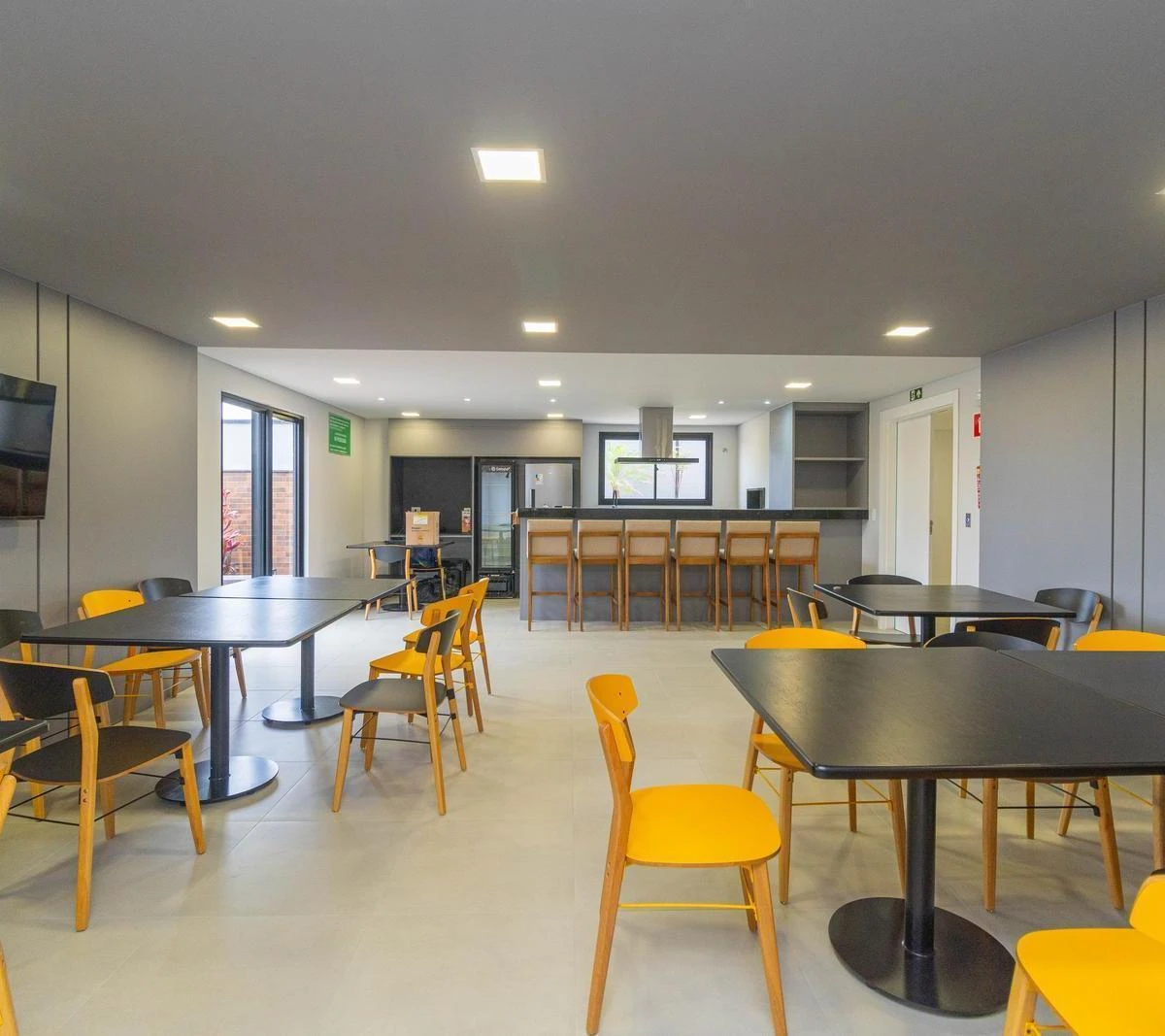 Furnished apartment, 48 m², with a home office — photo 22