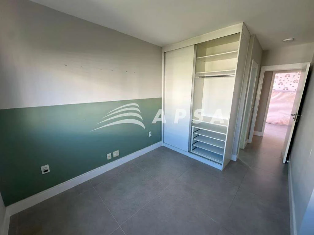 Apartamento de 3 quartos com cozinha americana e varanda — photo 23