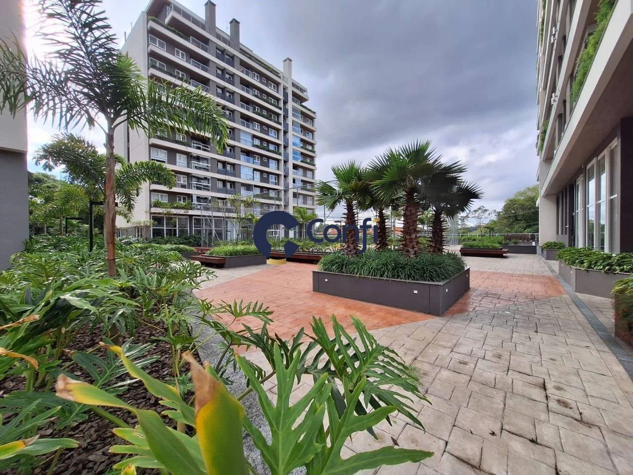 3-bedroom apartment with a grill on the balcony — photo 11