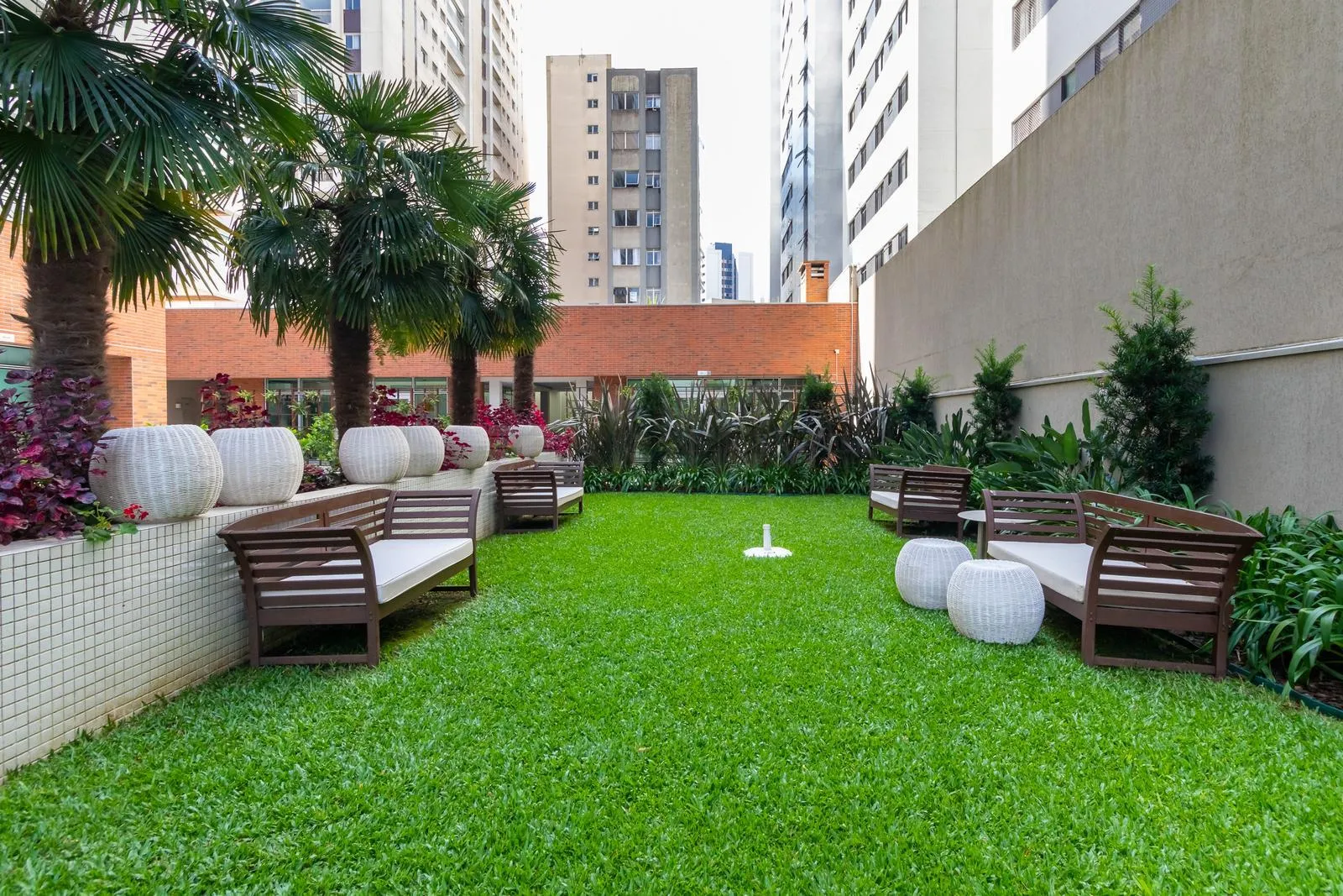 Furnished apartment with 90 m² and 1 bedroom — photo 36