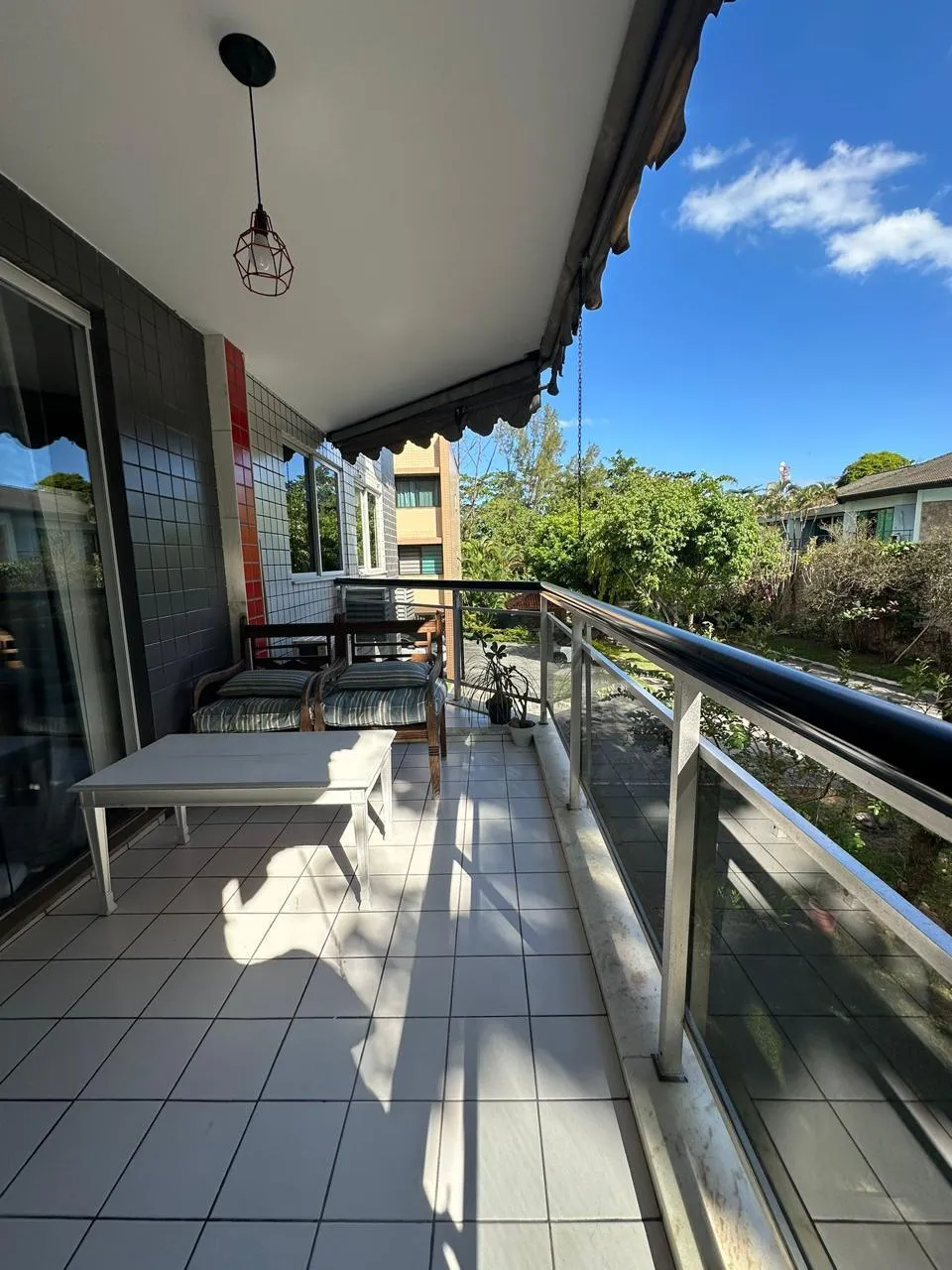 Furnished 3-bedroom apartment with enclosed balcony — photo 8